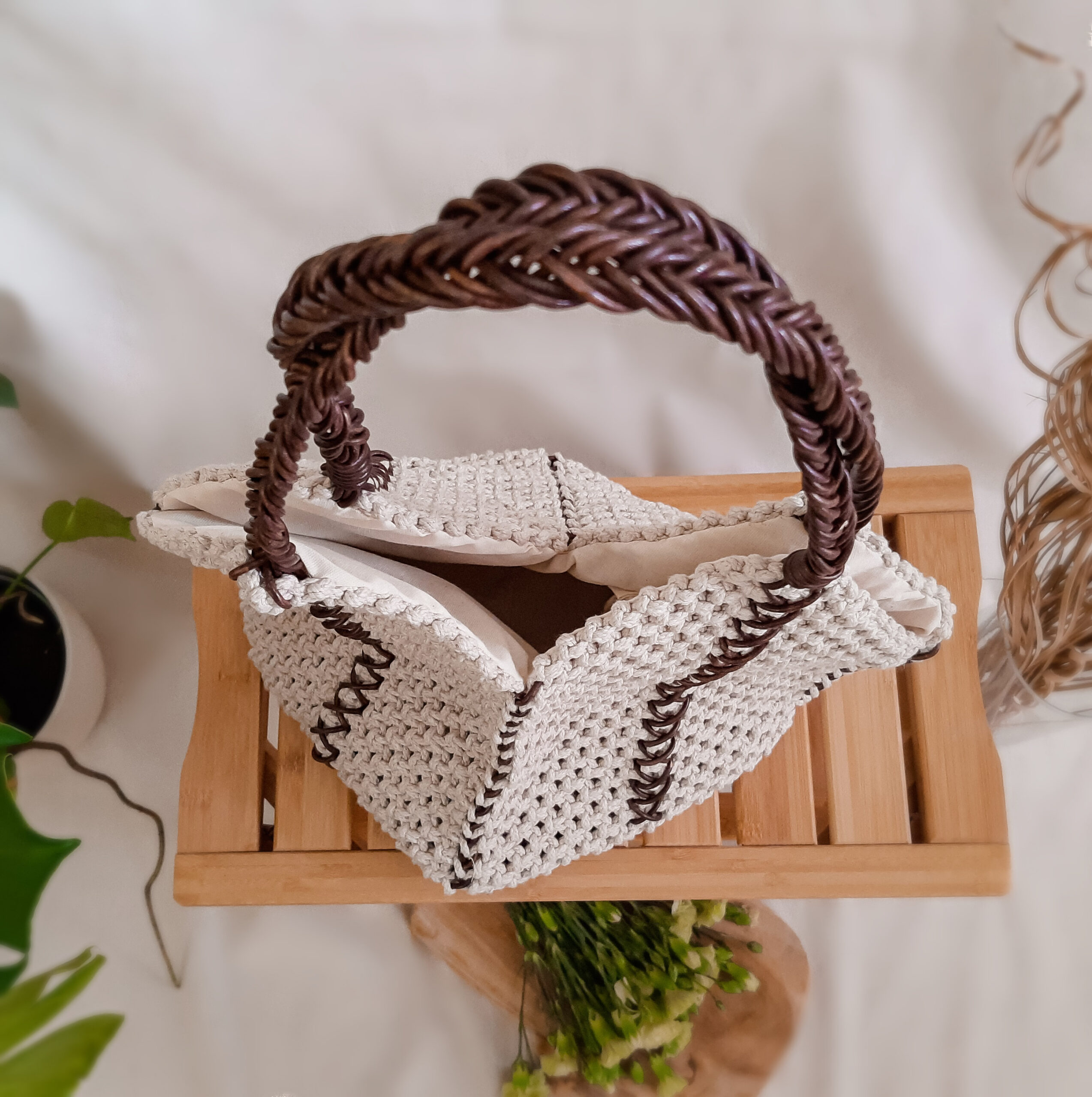 Torebka z kwadratowym dnem, pojemna torebka na ramię shopperka wypleciona techniką makramy ręcznie z lnu, naturalna lniana