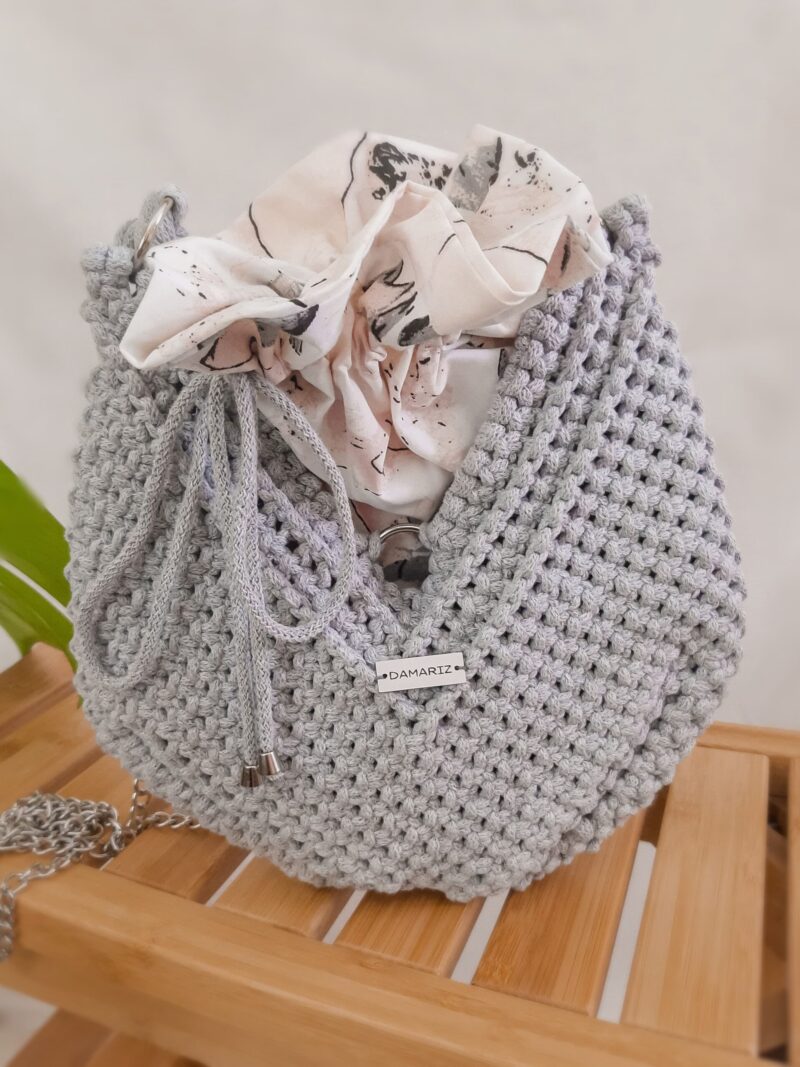 mała szara torebka na wiosnę, koszyczek, elegancka torebka makrama, szara