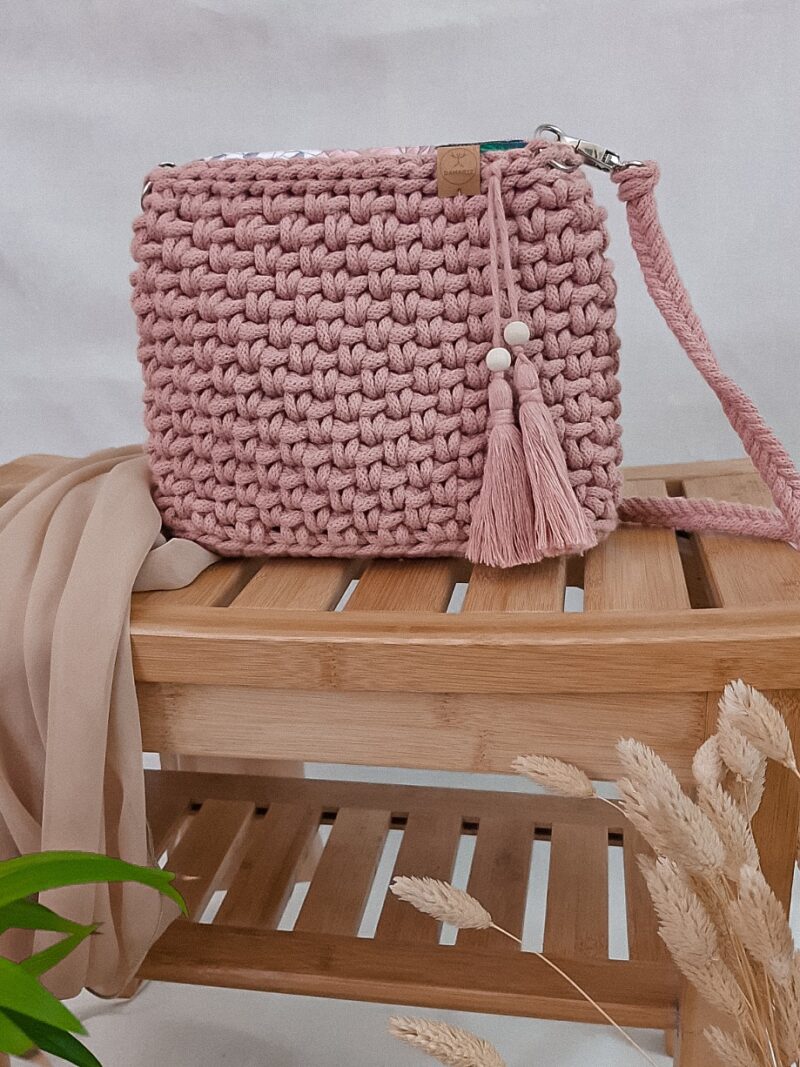 mała torebka ze sznurka przez ramię, listonoszka z frędzlami, różowe złoto mała torebka ze sznurka przez ramię, listonoszka z frędzlami, różowe złoto