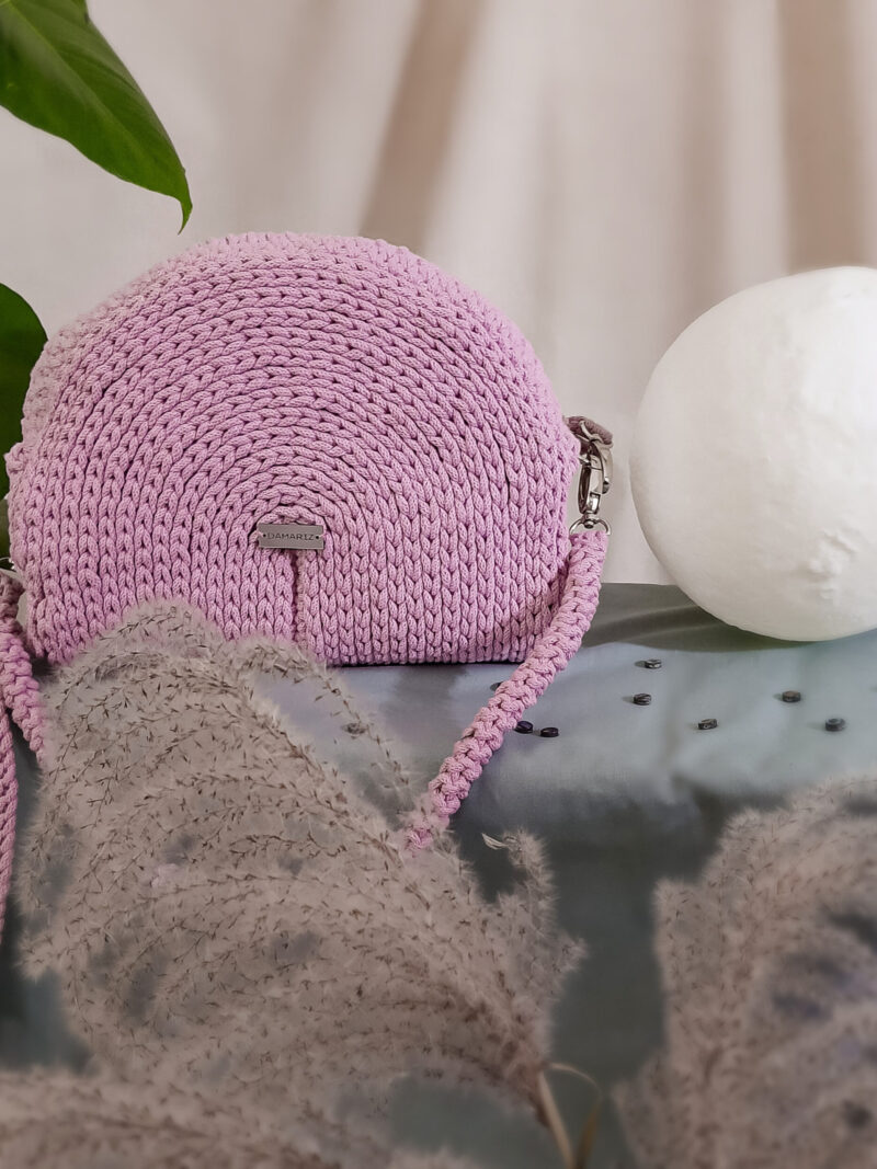 Torebka ze sznurka kuferek, półksiężyc do noszenia przez ramię i do ręki, brudny róż Torebka damska pleciona na szydełku ze sznurka, kuferek, półksiężyc do noszenia przez ramię i do ręki, różowa