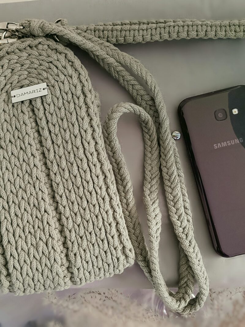 mała torebka case na telefon na szydełku, zielona, szałwia