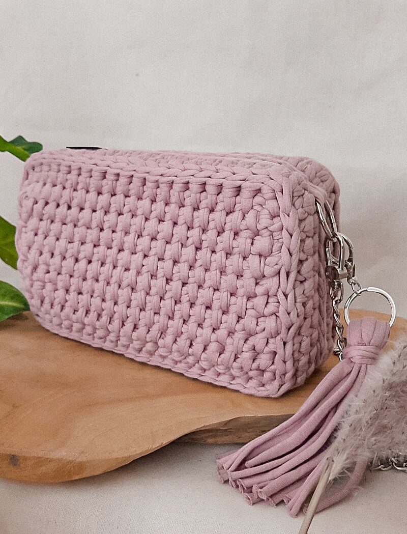 podłużna torebka kuferek na szydełku, przez ramię, do sukienki, pudrowy róż podłużna torebka kuferek na szydełku, przez ramię, do sukienki, pudrowy róż