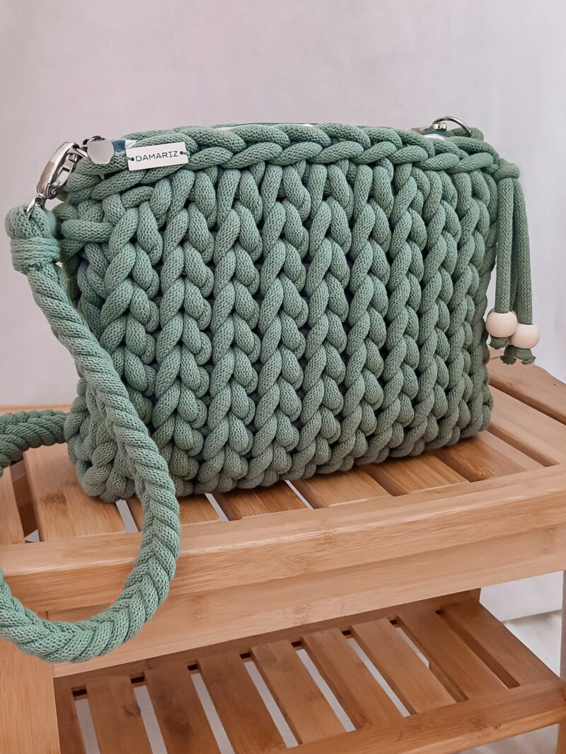 torebka pleciona z grubego sznurka przez ramię i na ramię, na wiosnę, na lato, zielona szałwia