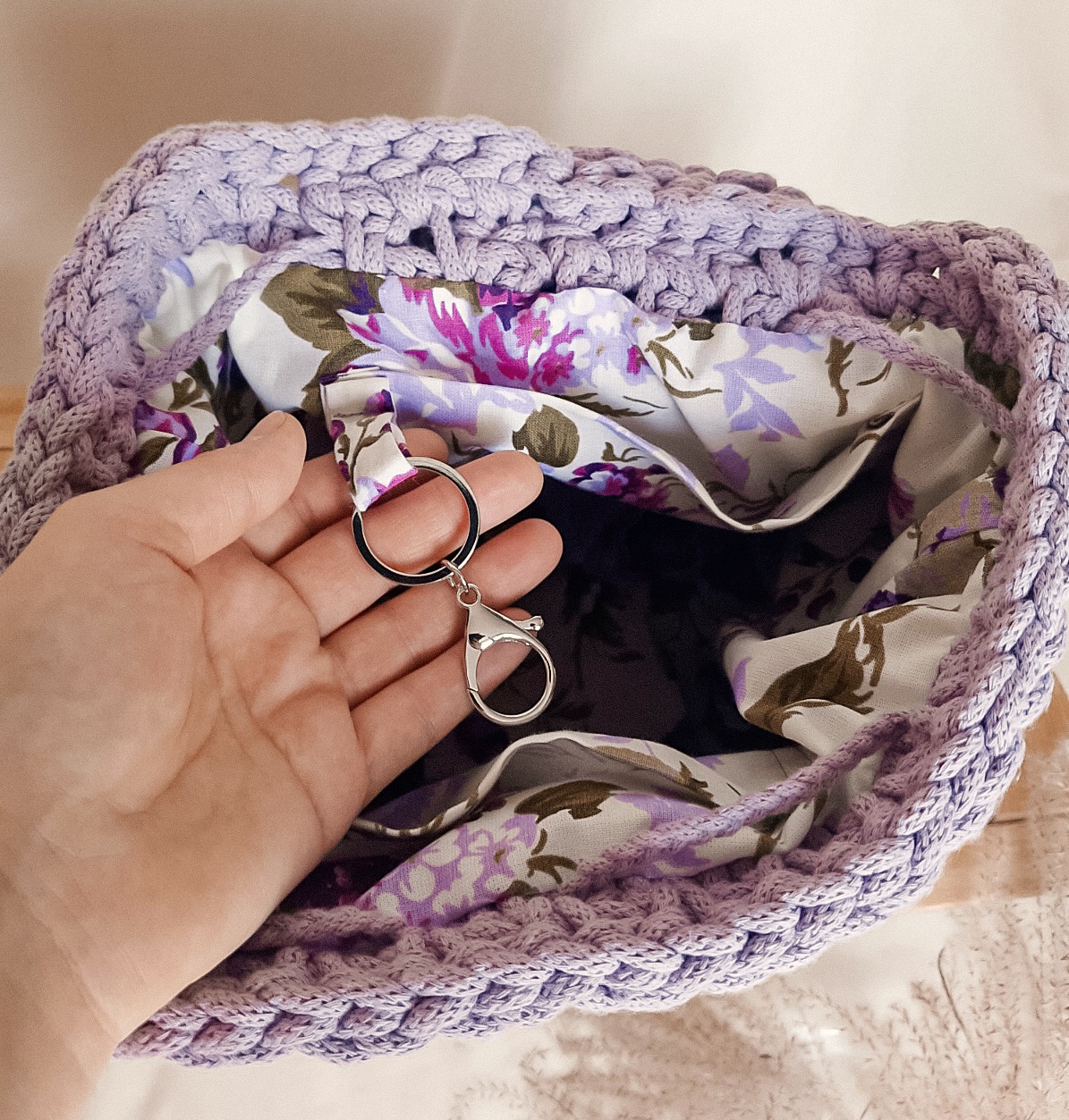 plecak damski lawendowy, plecak na lato ze sznurka, plecak z klapką