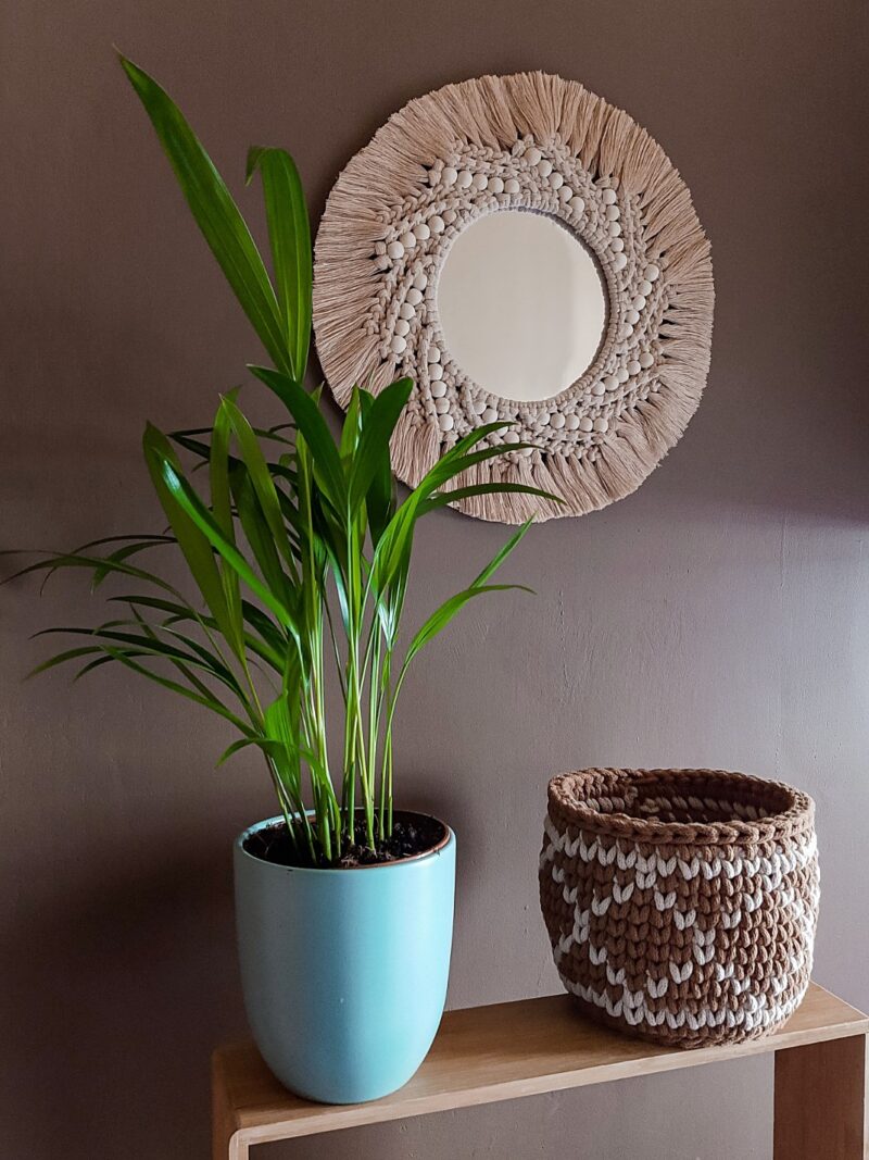 beżowe lustro makrama, mandala, lustro z drewnianymi koralikami piaskowe, beżowe