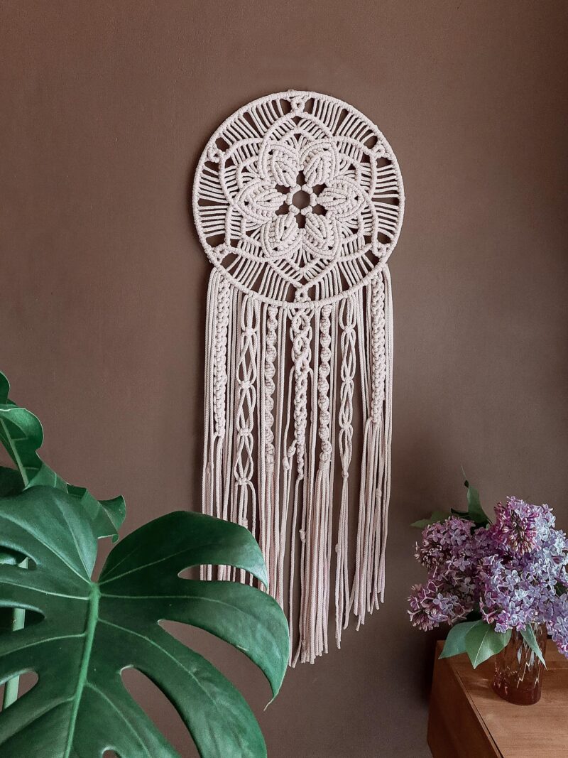 łapacz snów, mandala makrama, kwiat, kwieciste dekoracje, różowy, pudrowy łapacz snów