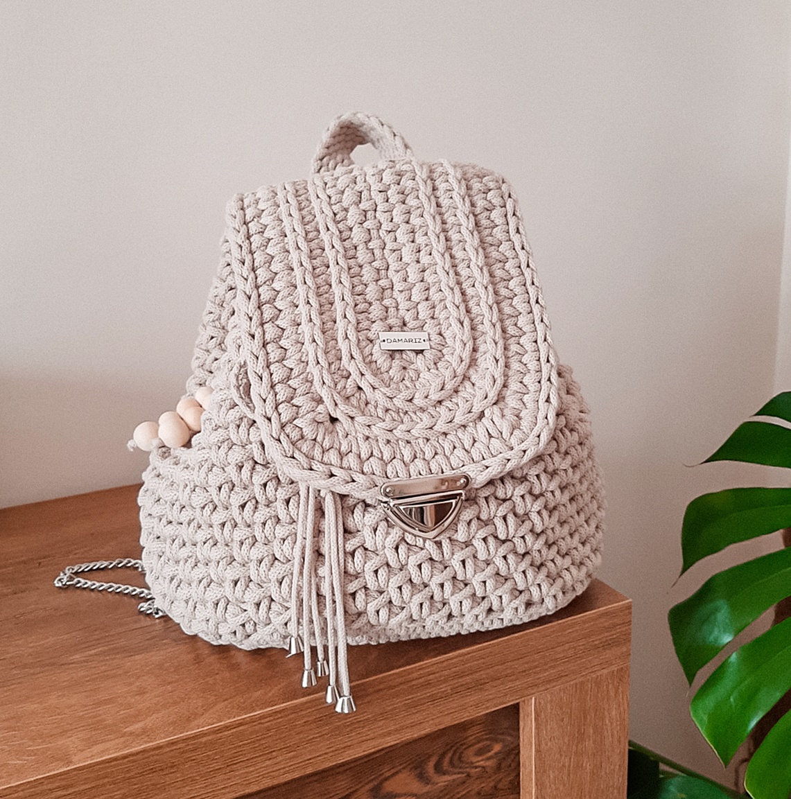 beżowy plecak ze sznurka, plecak damski pleciony, jasny plecak