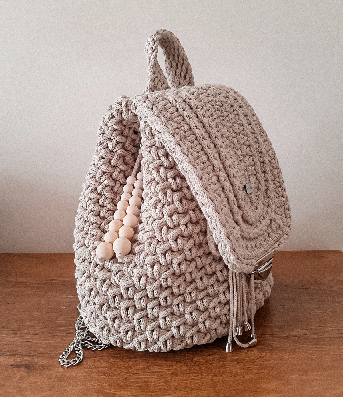 beżowy plecak ze sznurka, plecak damski pleciony, jasny plecak