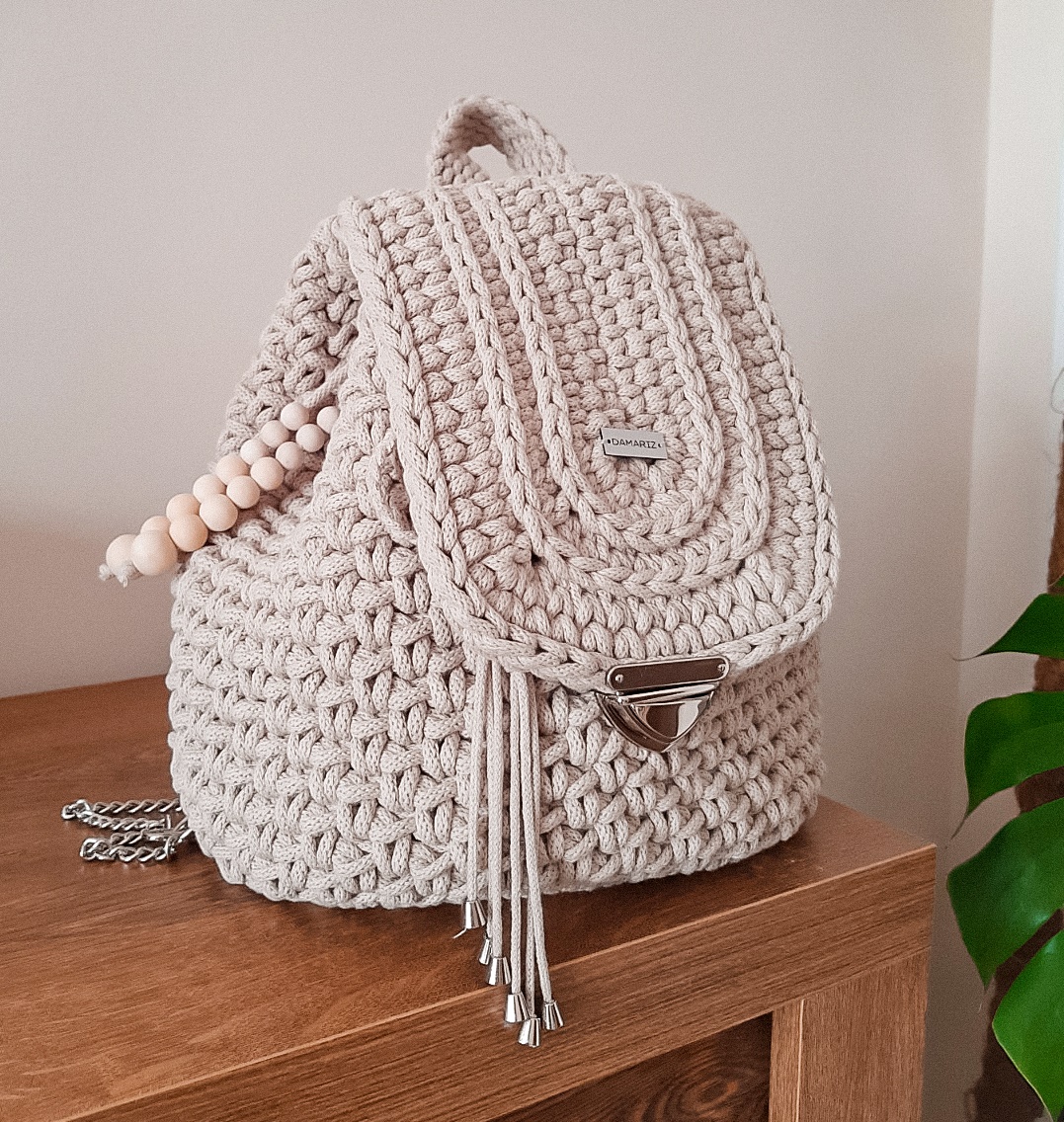 beżowy plecak ze sznurka, plecak damski pleciony, jasny plecak