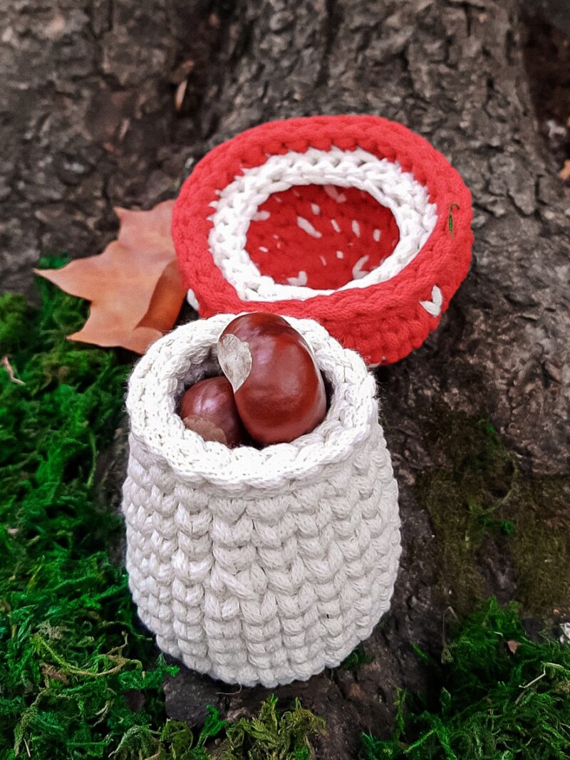 koszyk ze sznurka grzybek, dekoracja jesienna, koszyk do pokoju dziecięcego z wieczkiem, muchomor dekoracja koszyk ze sznurka grzybek, dekoracja jesienna, koszyk do pokoju dziecięcego z wieczkiem, grzybek z czerwonym kapeluszem, dekoracja dla jesieniary, muchomor dekoracja