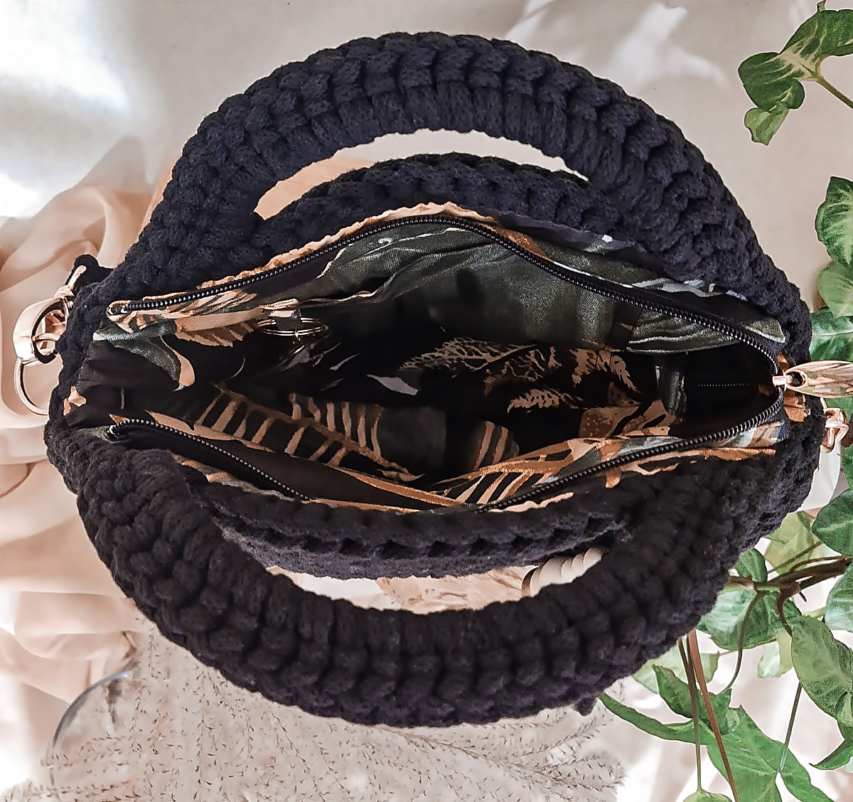 Okrągła torebka do ręki i przez ramię ze sznurka, czarna, na lato, na wiosnę, z ekspresem, prezent na święta