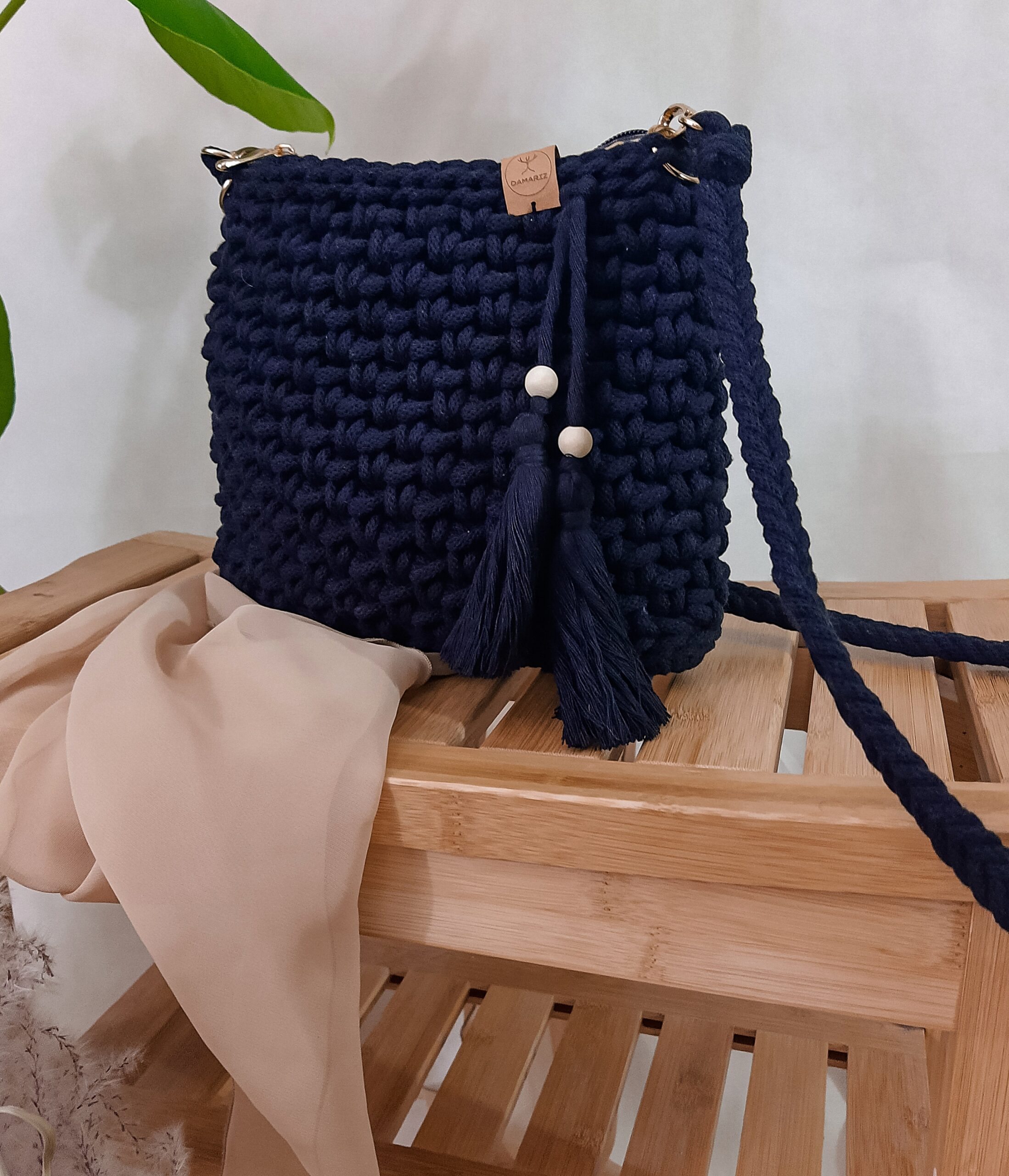 Torebka ze sznurka City bag - czarna, srebrne dodatki - od ręki - obrazek 4