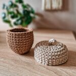 beżowy żołądź, karmelowy żołądź koszyczek ze sznurka, dekoracja na jesień, do pokoju dziecka