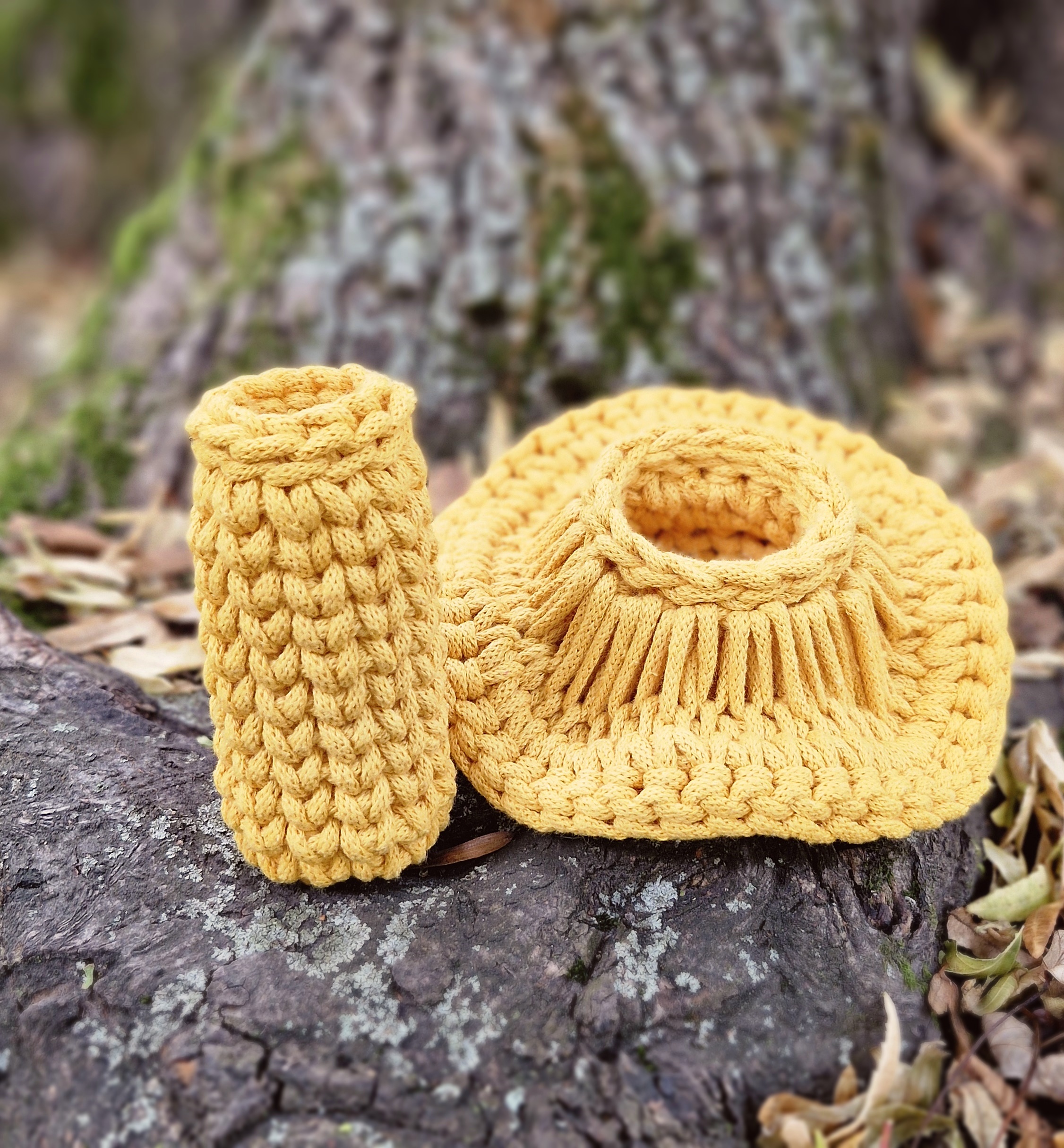 grzybek na szydełku dekoracja ze sznurka na jesień, jesienna dekoracja, kurka na szydełku, żółty grzybek, rydz, kurka, grzybobranie