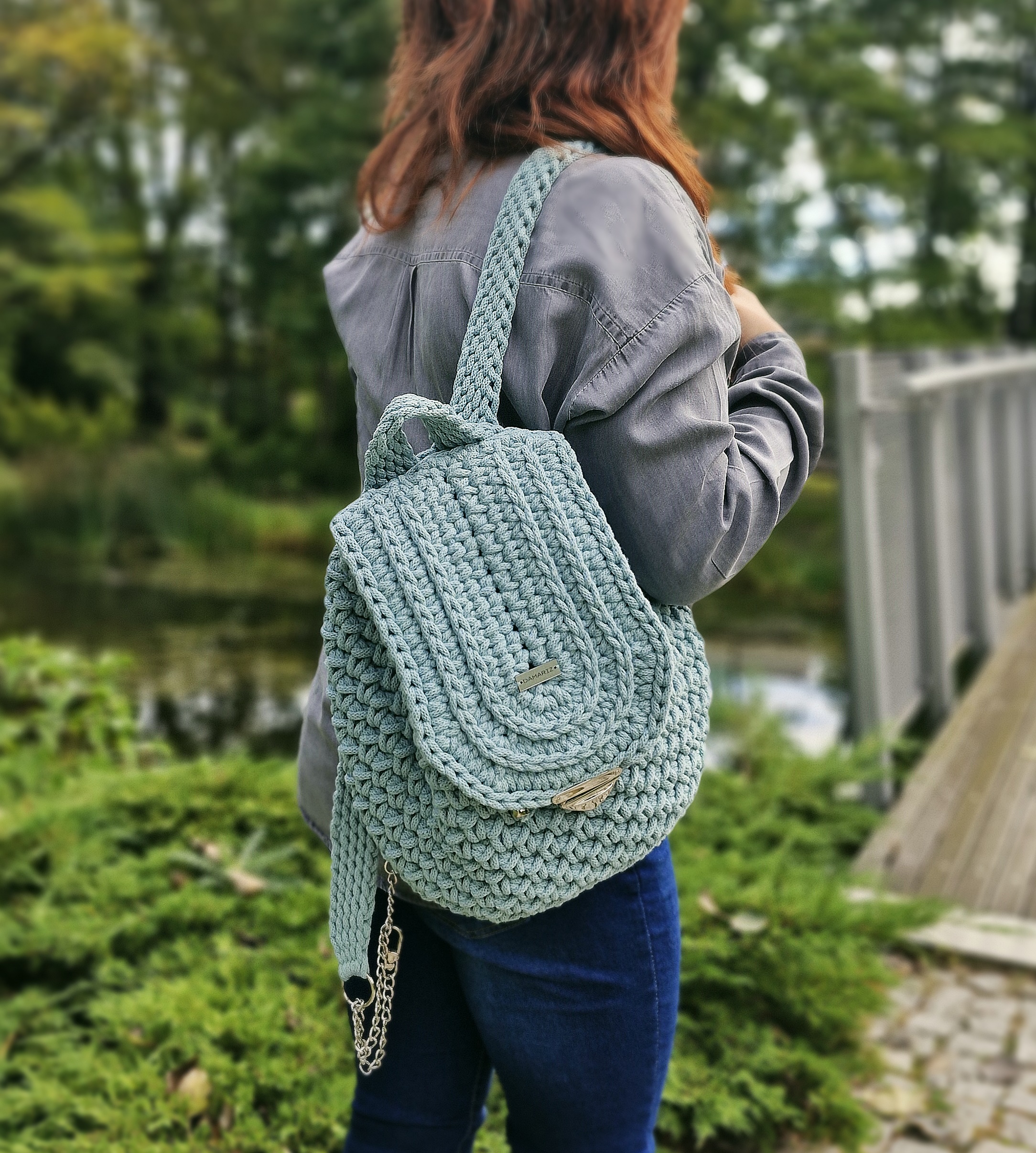 plecak ze sznurka bawełnianego na szydełku, damski plecak błękitny, plecaczek z klapą