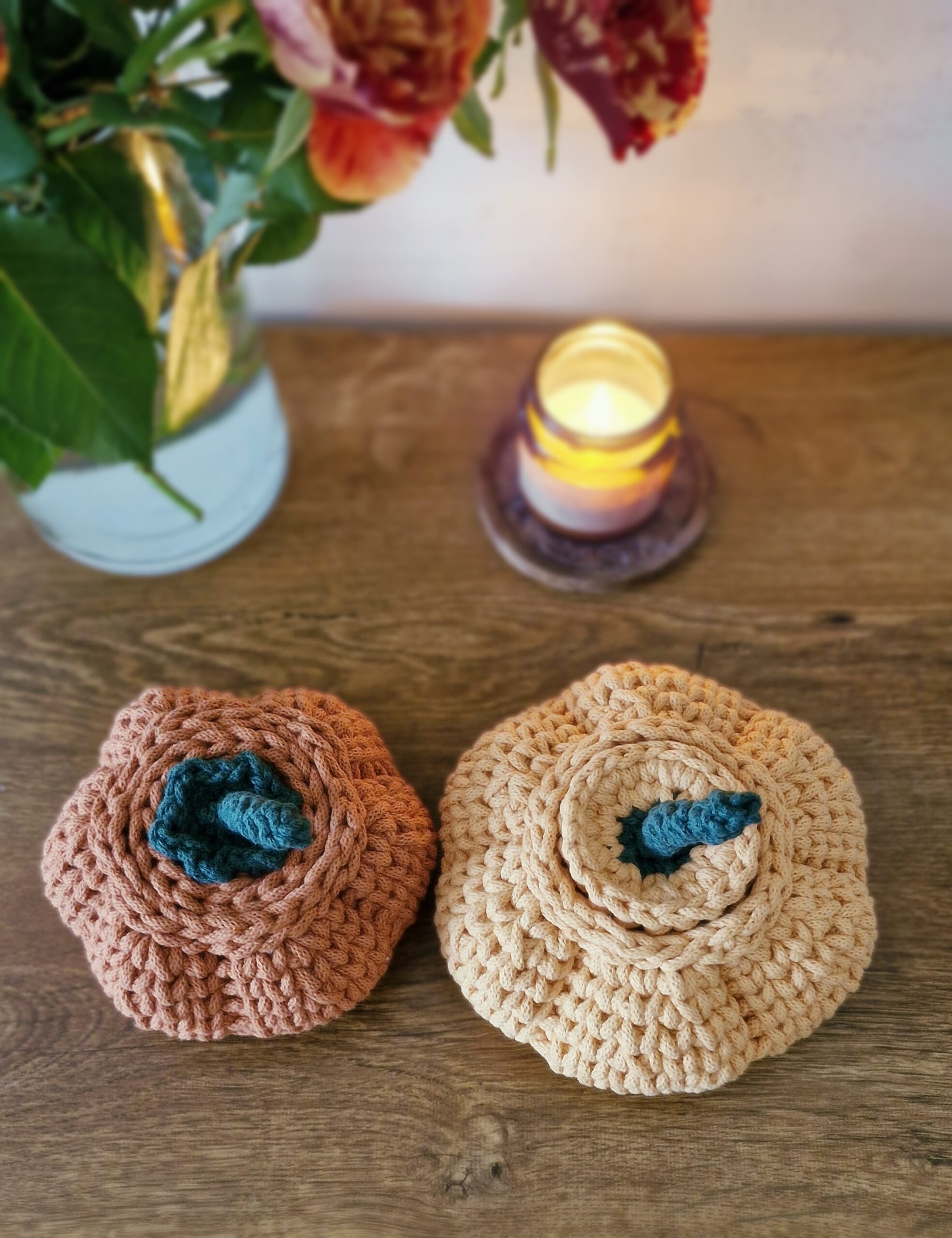 dynia koszyczek, szkatułka, jesienne dekoracje, koszyk do pokoju dziecka, dynia ozdobna, dekoracja na Halloween