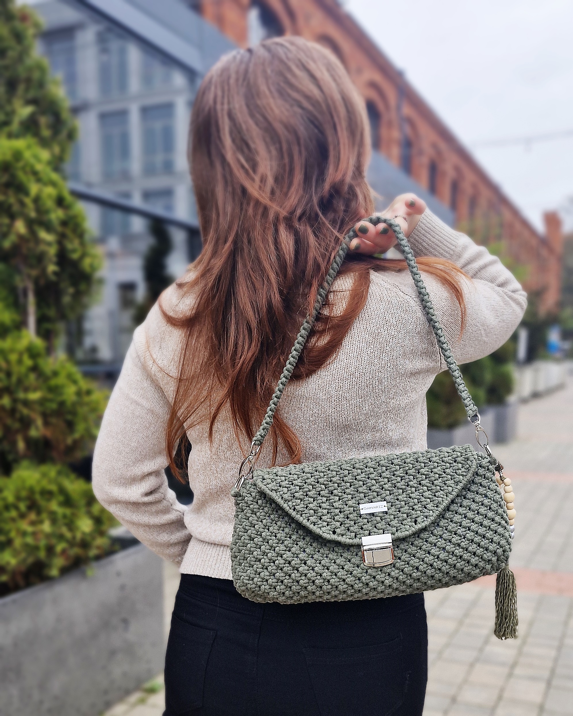 torebka bagietka listonoszka z klapką oliwkowa khaki modna torebka na jesień, ręcznie robiona, pleciona torebka, prezent dla żony, dla dziewczyny dla mamy