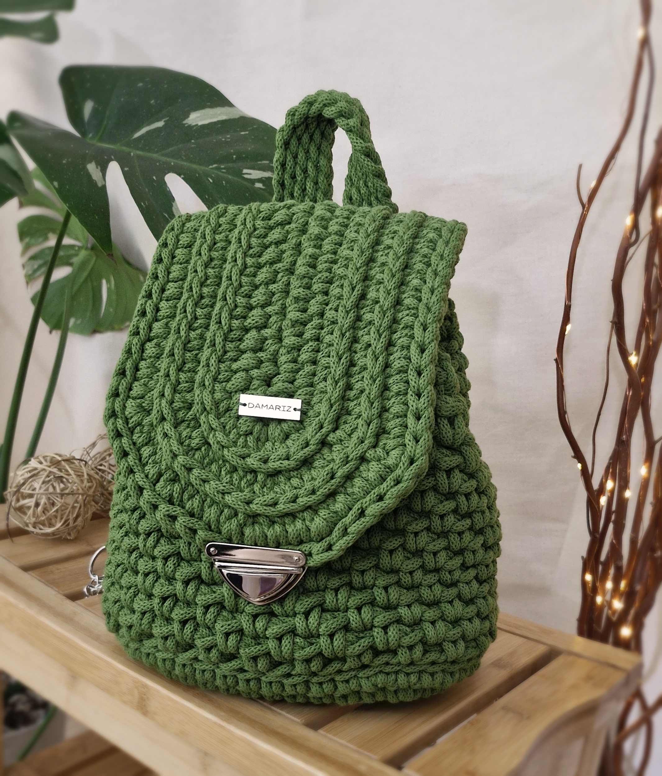 plecak zielony awokado szparadowy, damski plecak ze sznurka, plecak z klapką prezent pod choinkę, moda damska plecak