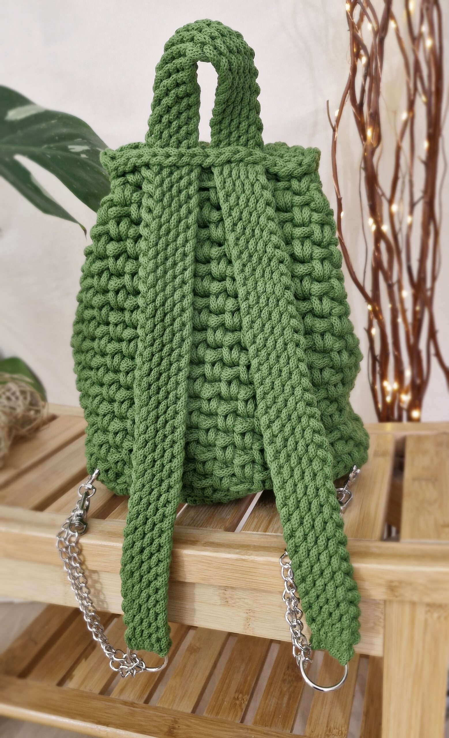 plecak zielony awokado szparadowy, damski plecak ze sznurka, plecak z klapką prezent pod choinkę, moda damska plecak