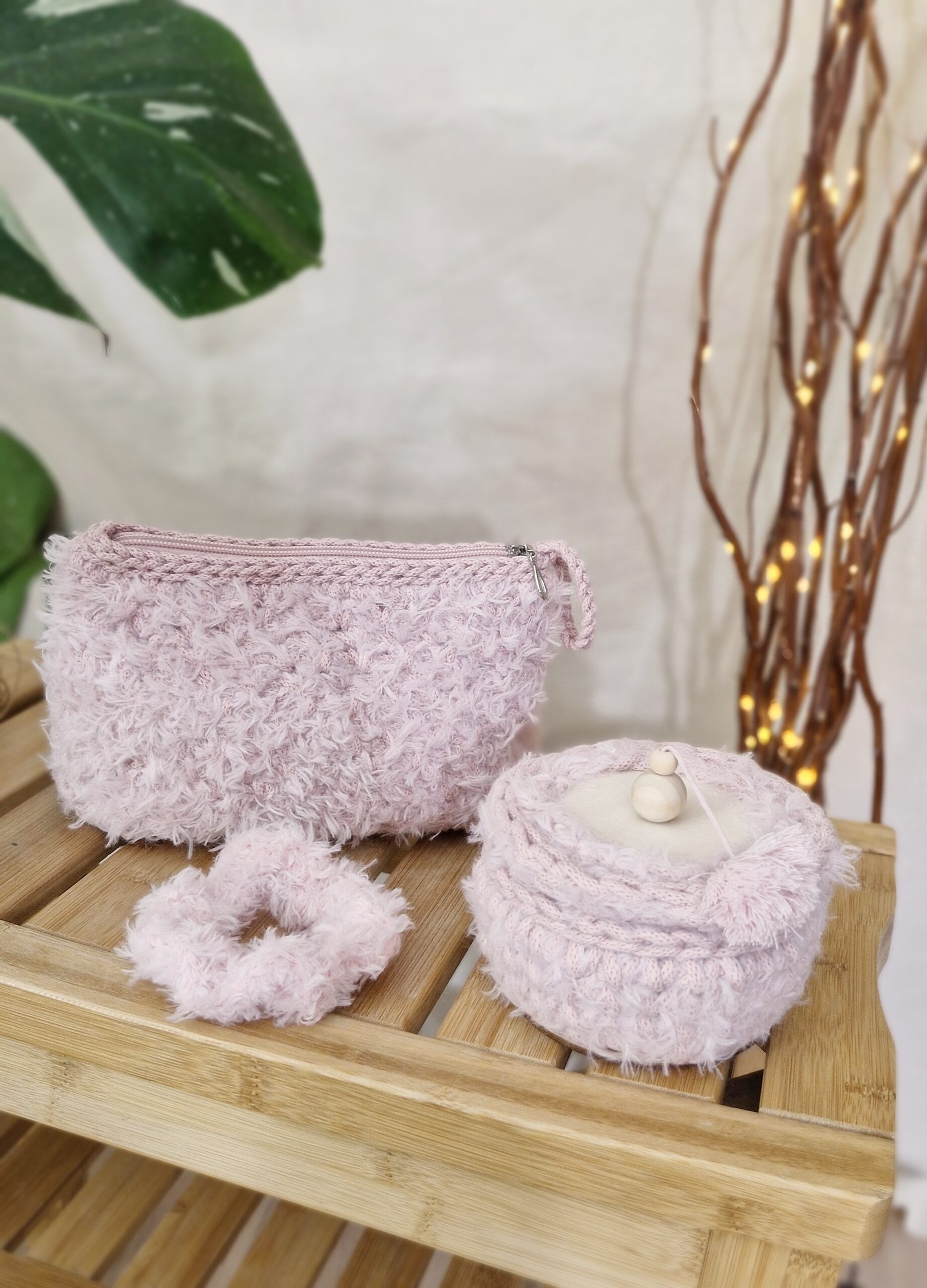 Zestaw prezentowy - kosmetyczka, gumka i szkatułka - pudrowy róż- od ręki